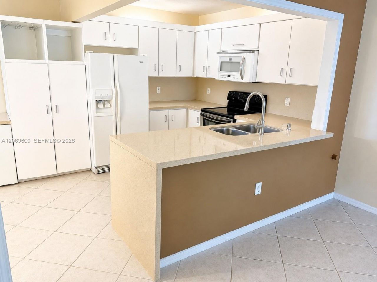 464 NE 210th Cir Ter, Unit 201-10A, Miami, FL 33179 Photo