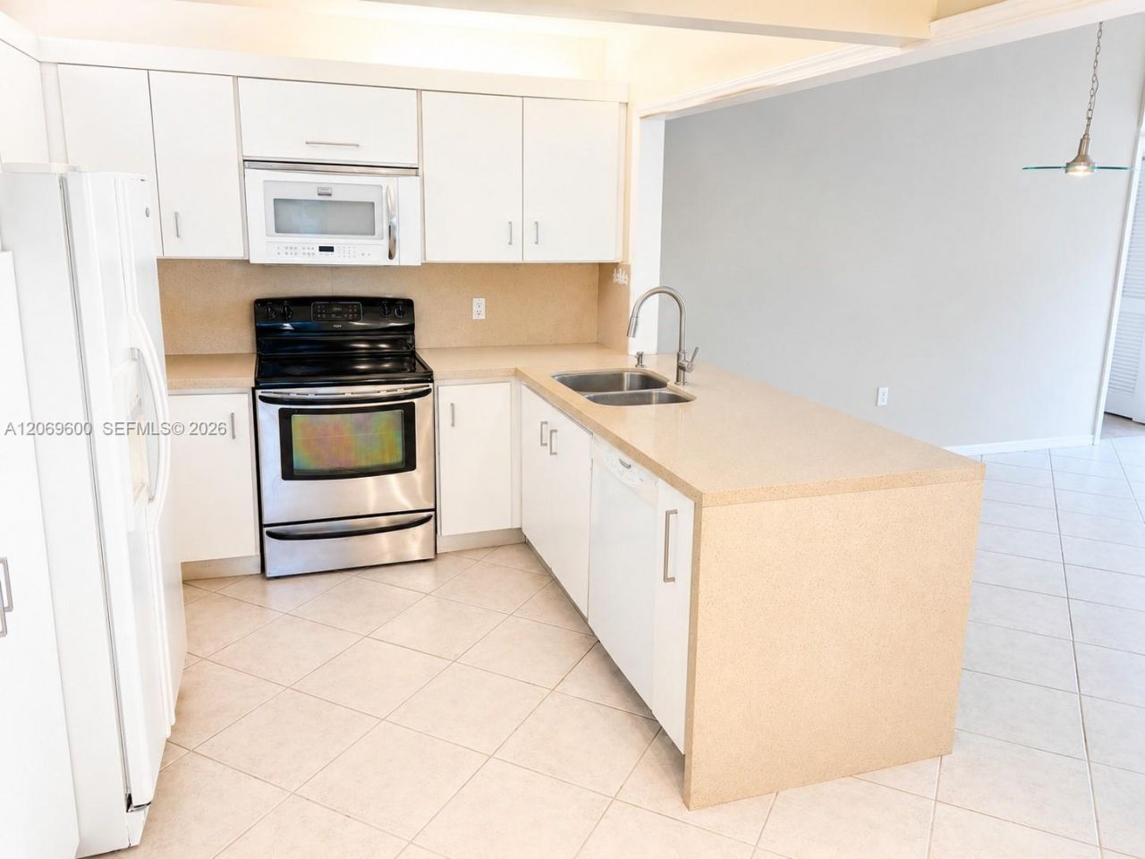 464 NE 210th Cir Ter, Unit 201-10A, Miami, FL 33179 Photo