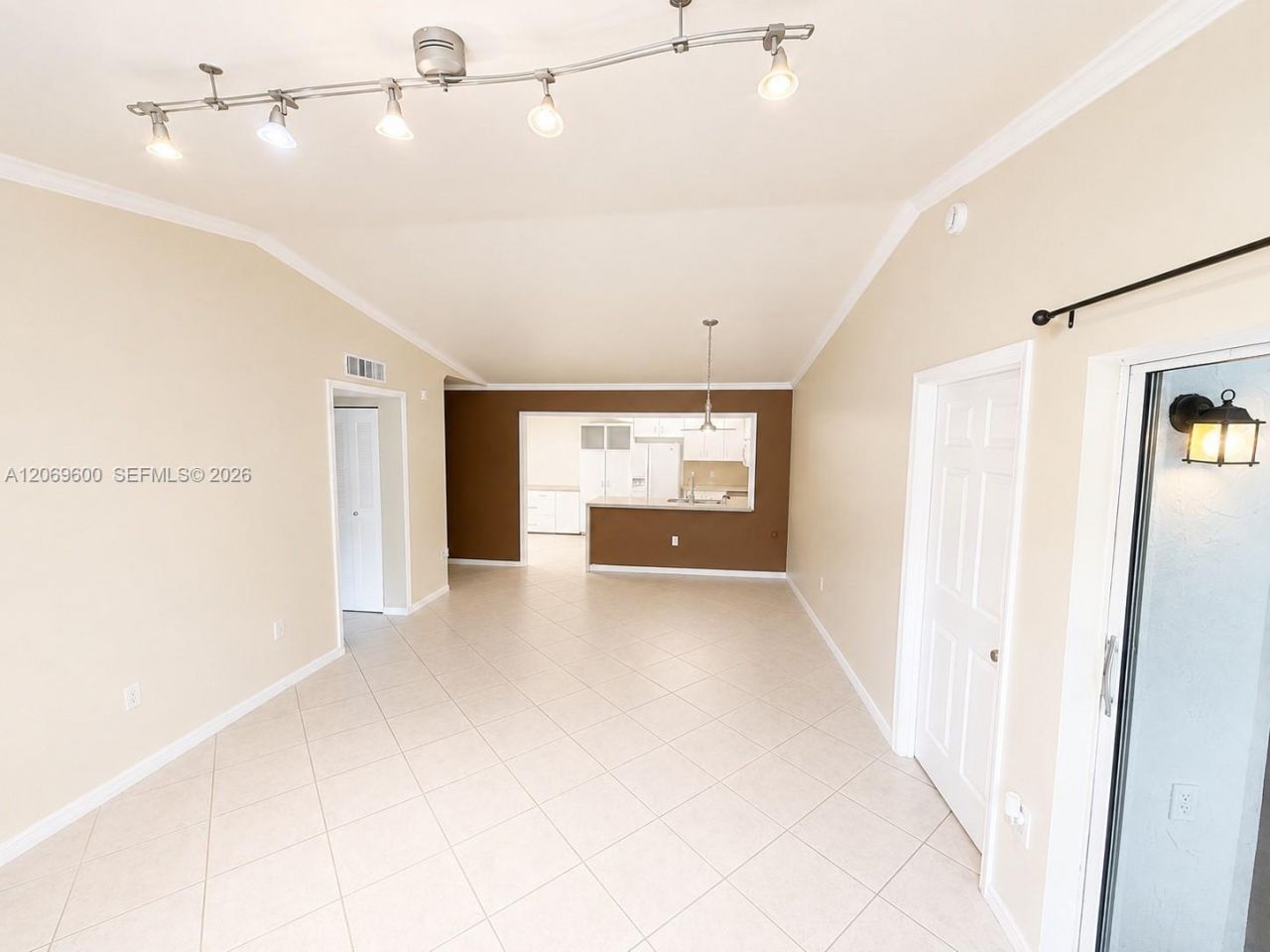 464 NE 210th Cir Ter, Unit 201-10A, Miami, FL 33179 Photo