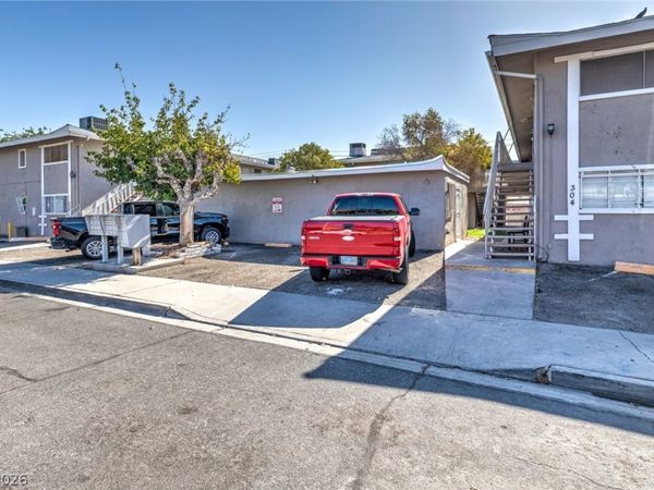 304 Orland Street , Unit 38, Las Vegas, NV 89107