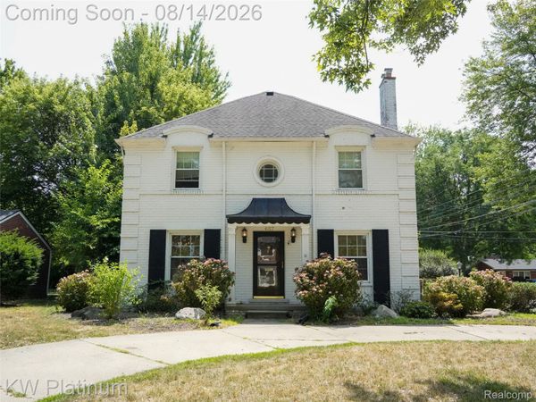 657 Hawthorne Road, Grosse Pointe Woods, Mi 48236
