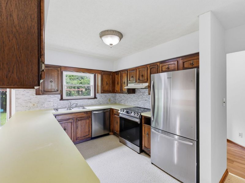 5288 Butternut Court E, Columbus, OH 43229 Photo 18