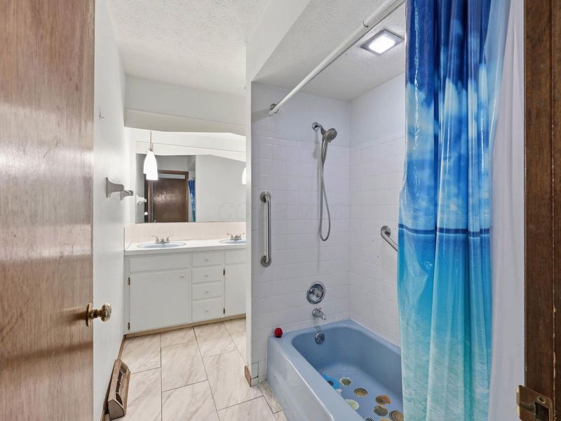 5288 Butternut Court E, Columbus, OH 43229 Photo 25