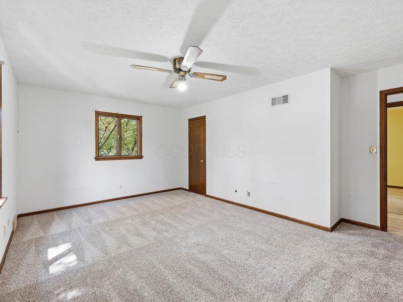 5288 Butternut Court E, Columbus, OH 43229 Photo 27