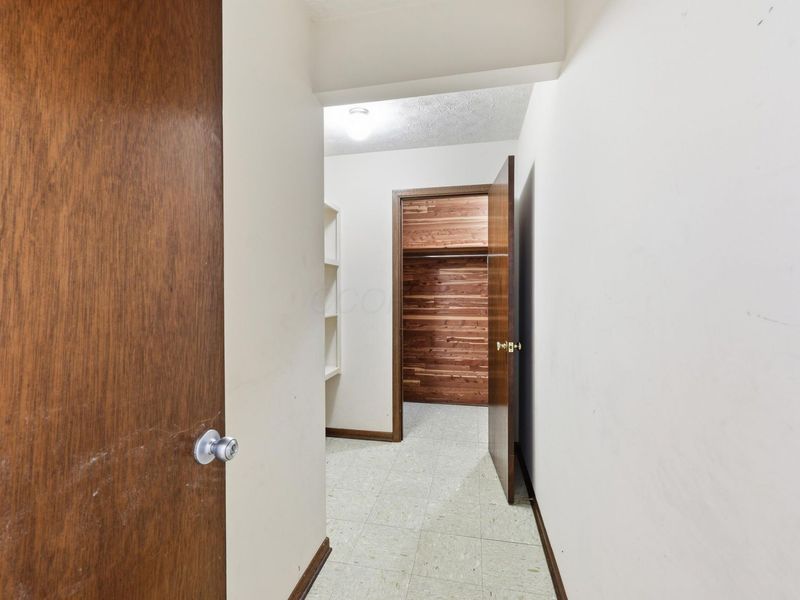 5288 Butternut Court E, Columbus, OH 43229 Photo 38