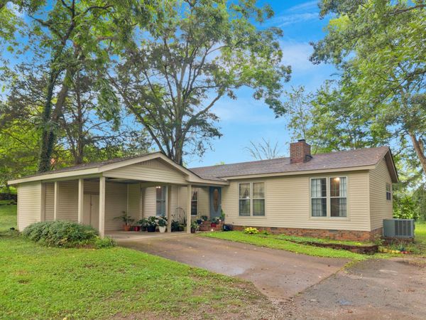 912 E College St, Pulaski, TN 38478