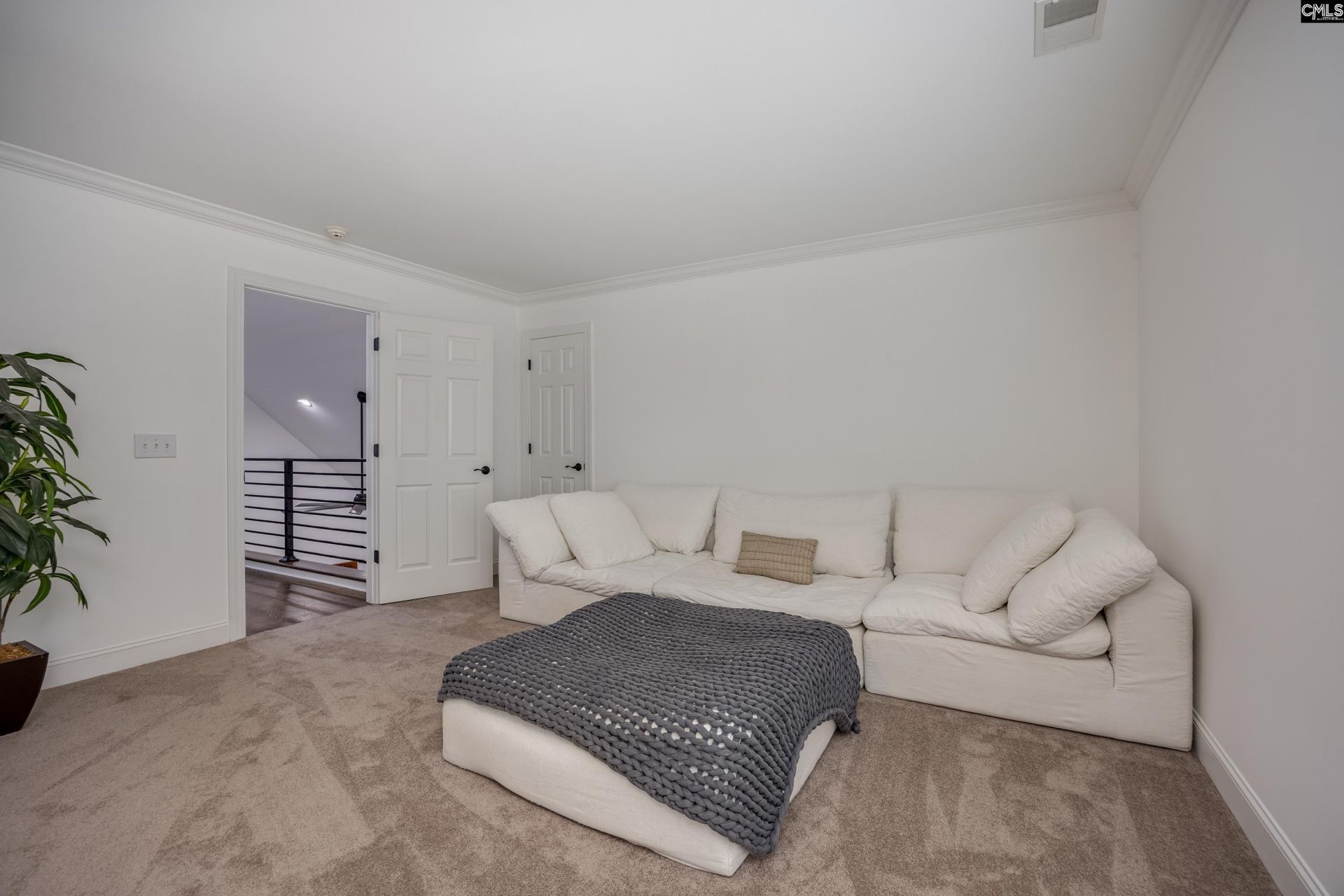 441 Oxenbridge Way Photo 28