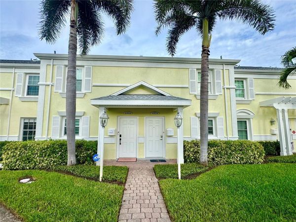 4974 COQUINA KEY DRIVE SE, ST PETERSBURG, FL 33705