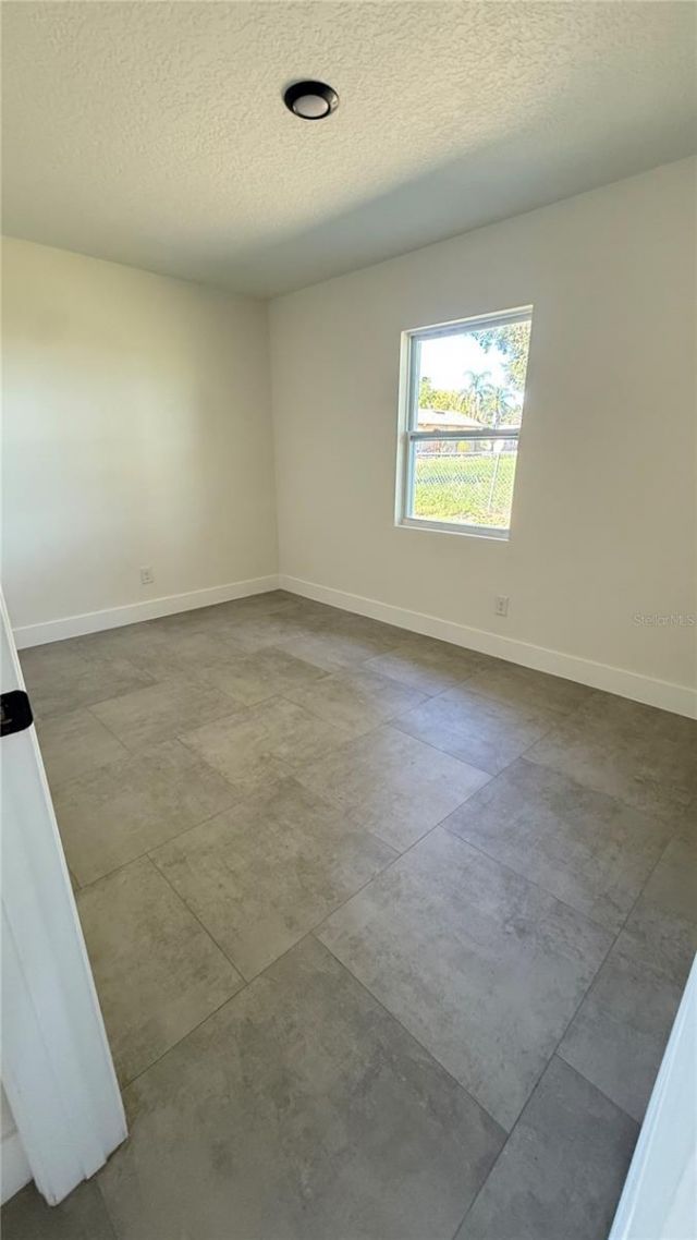 606 Ridgewood Avenue , Dundee, FL 33838 Photo