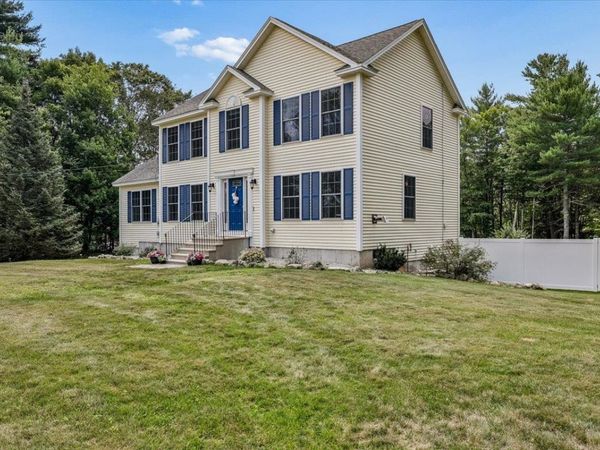 110 Middle Road, Deerfield, NH 03037