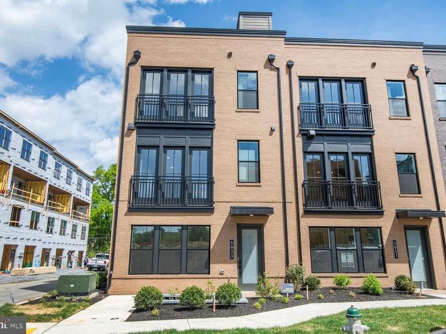 5933 Stonehenge Place , North Bethesda, MD 20852 Main Photo