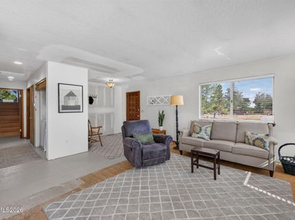 1101 Oro Way, Gardnerville, NV 89460 Photo
