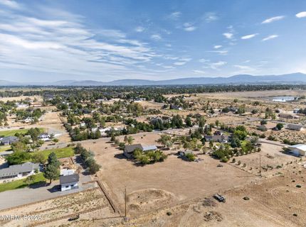 1101 Oro Way, Gardnerville, NV 89460 Photo