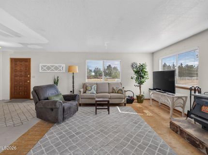 1101 Oro Way, Gardnerville, NV 89460 Photo