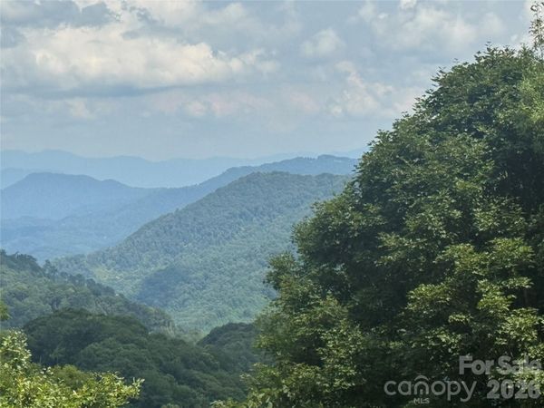 84 Goldenleaf Road , Mars Hill, NC 28754