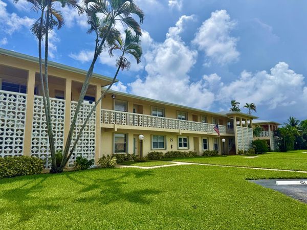 1421 NW 19th Terrace, Unit 102, Delray Beach, FL 33445