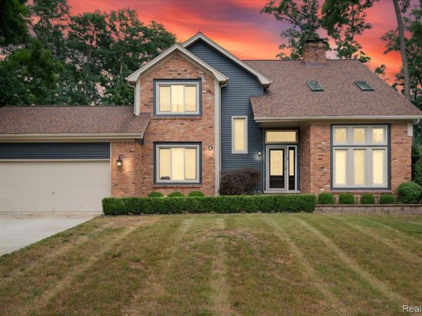 48952 Forest Drive, Shelby Township, Mi 48317