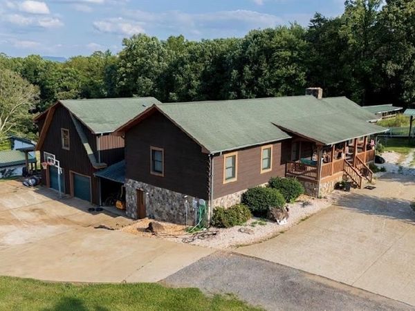 300 Tom Hunter Road, Pilot Mountain, NC 27041