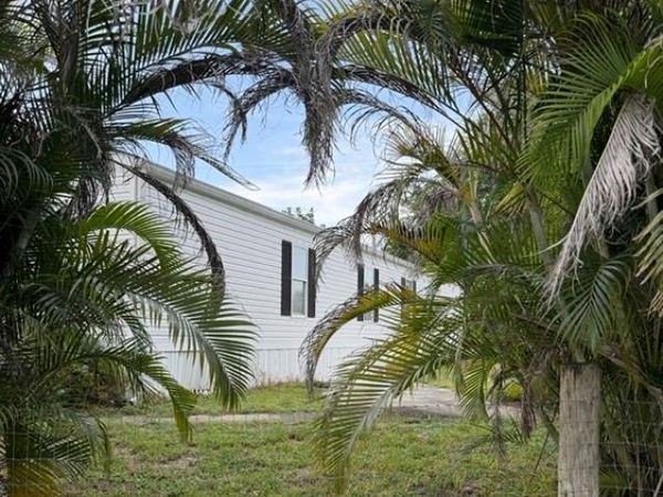 8423 SE Sandy Lane , Hobe Sound, FL 33455
