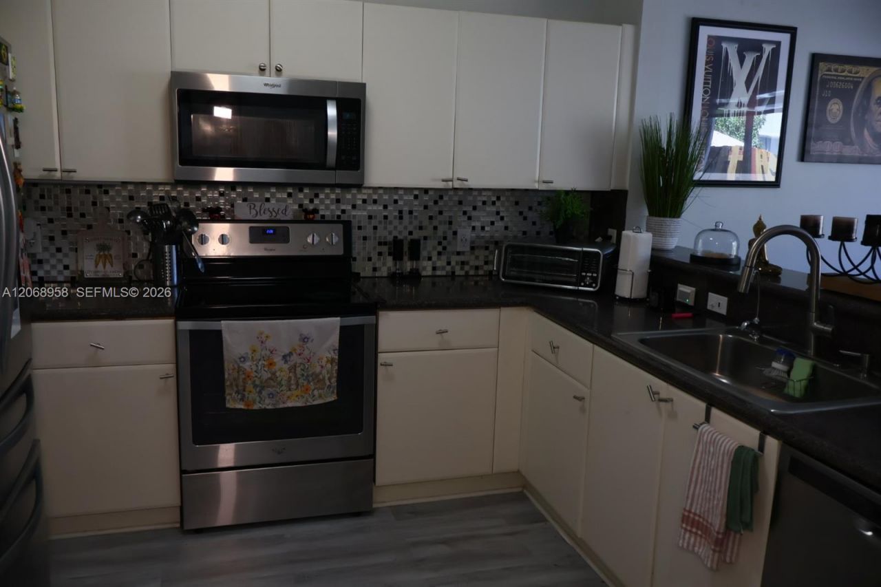 15747 SW 40th St, Unit 213, Miramar, FL 33027 Photo