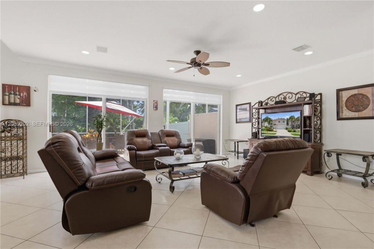 15845 NW 14th Rd, Pembroke Pines, FL 33028 Photo