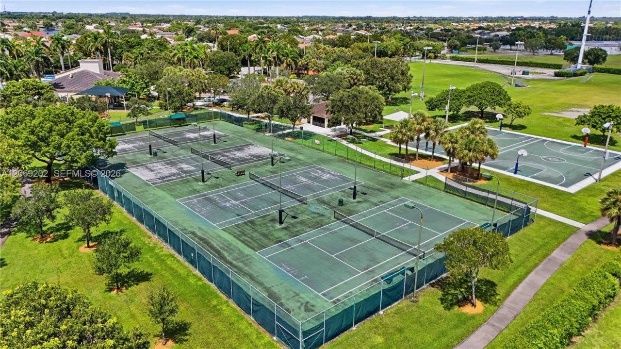 15845 NW 14th Rd, Pembroke Pines, FL 33028 Photo