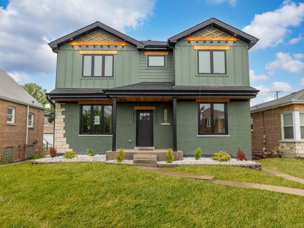 5721 S Newcastle Avenue , Chicago, IL 60638