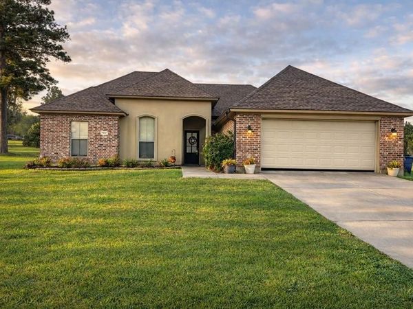 3848 Lakeside Drive, Shreveport, LA 71119