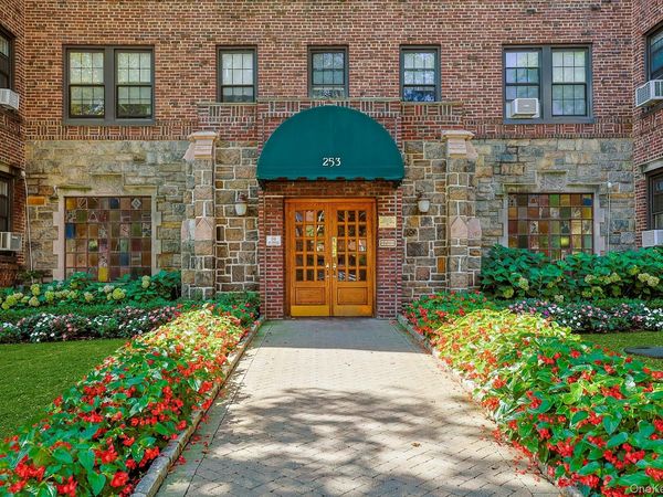 253 Garth Road, Unit 3E, Scarsdale, NY 10583