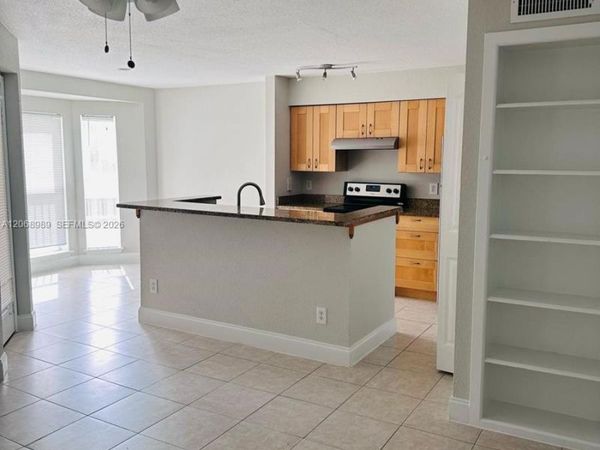777 Riverside Dr , Unit 1526, Coral Springs, FL 33071