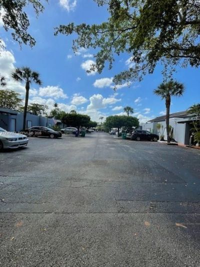 6364 Milk Wagon Ln , Miami Lakes, FL 33014 Photo