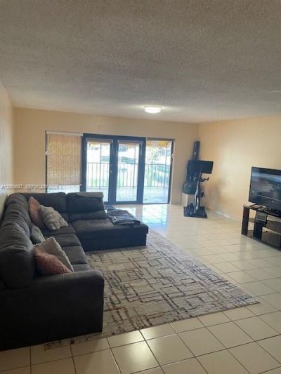 6364 Milk Wagon Ln , Miami Lakes, FL 33014 Photo