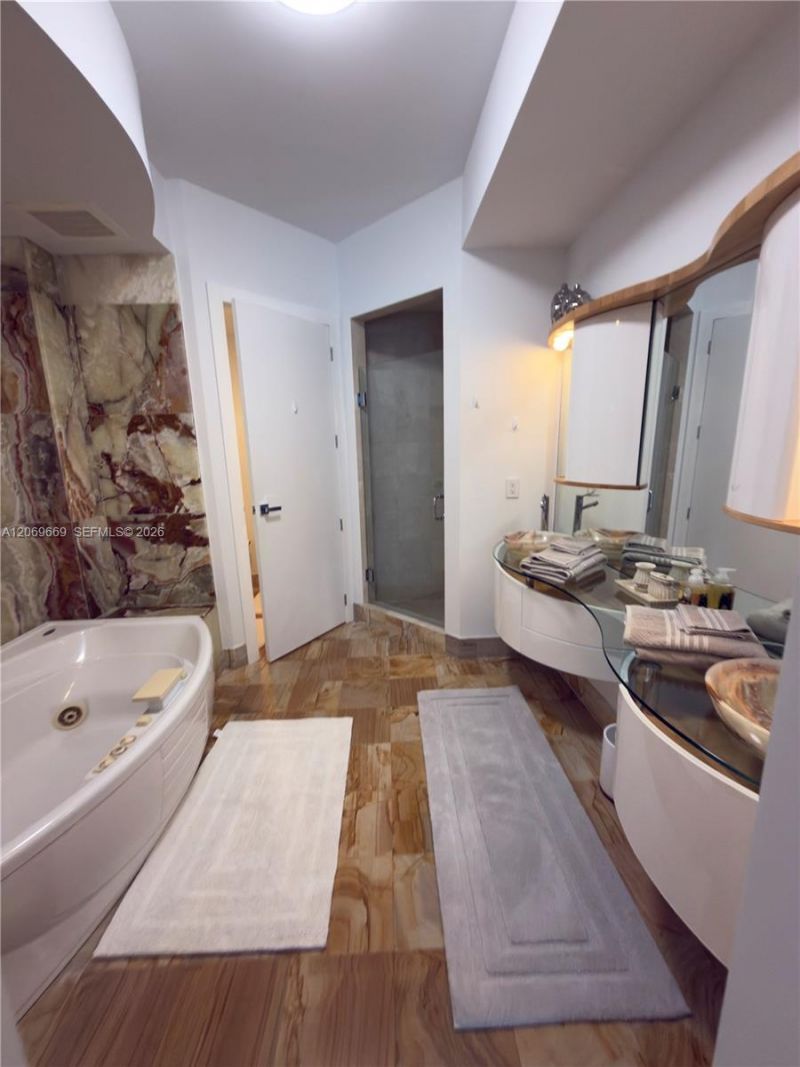 18101 Collins Ave, Unit 1807, Sunny Isles Beach, FL 33160 Photo
