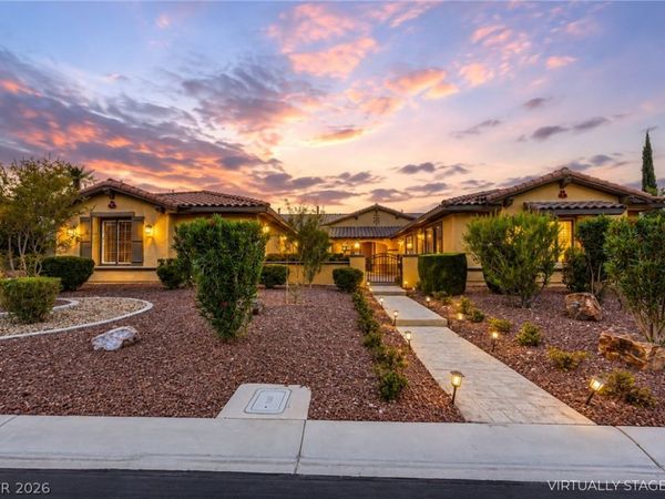 7504 Via Del Mar Street, Las Vegas, NV 89131