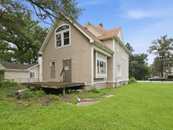 20 E Main Street , Glenwood, IL 60425