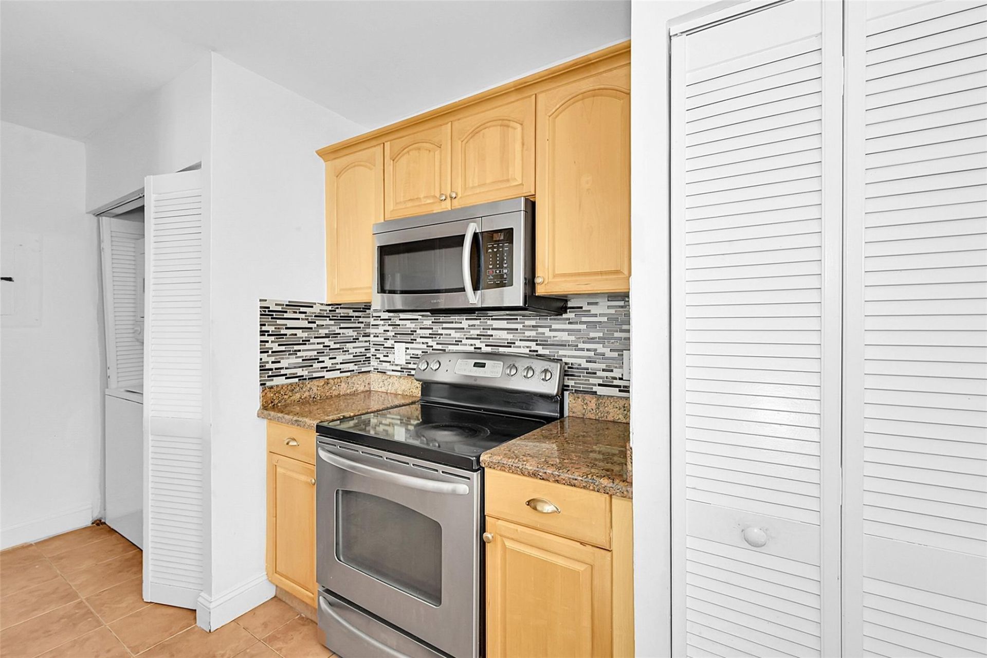 10022 Winding Lake Road, Unit 102, Sunrise, FL 33351 Photo