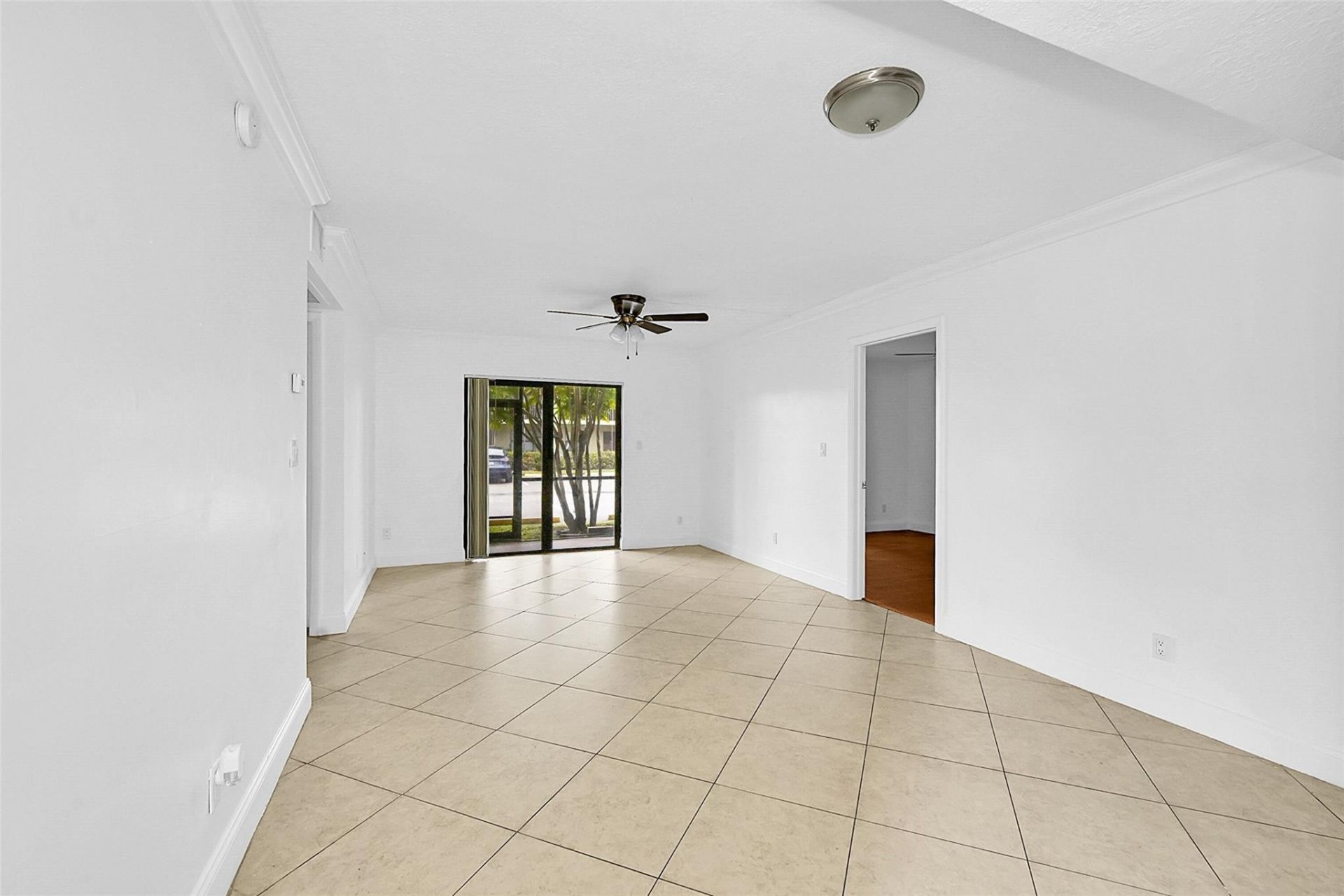 10022 Winding Lake Road, Unit 102, Sunrise, FL 33351 Photo