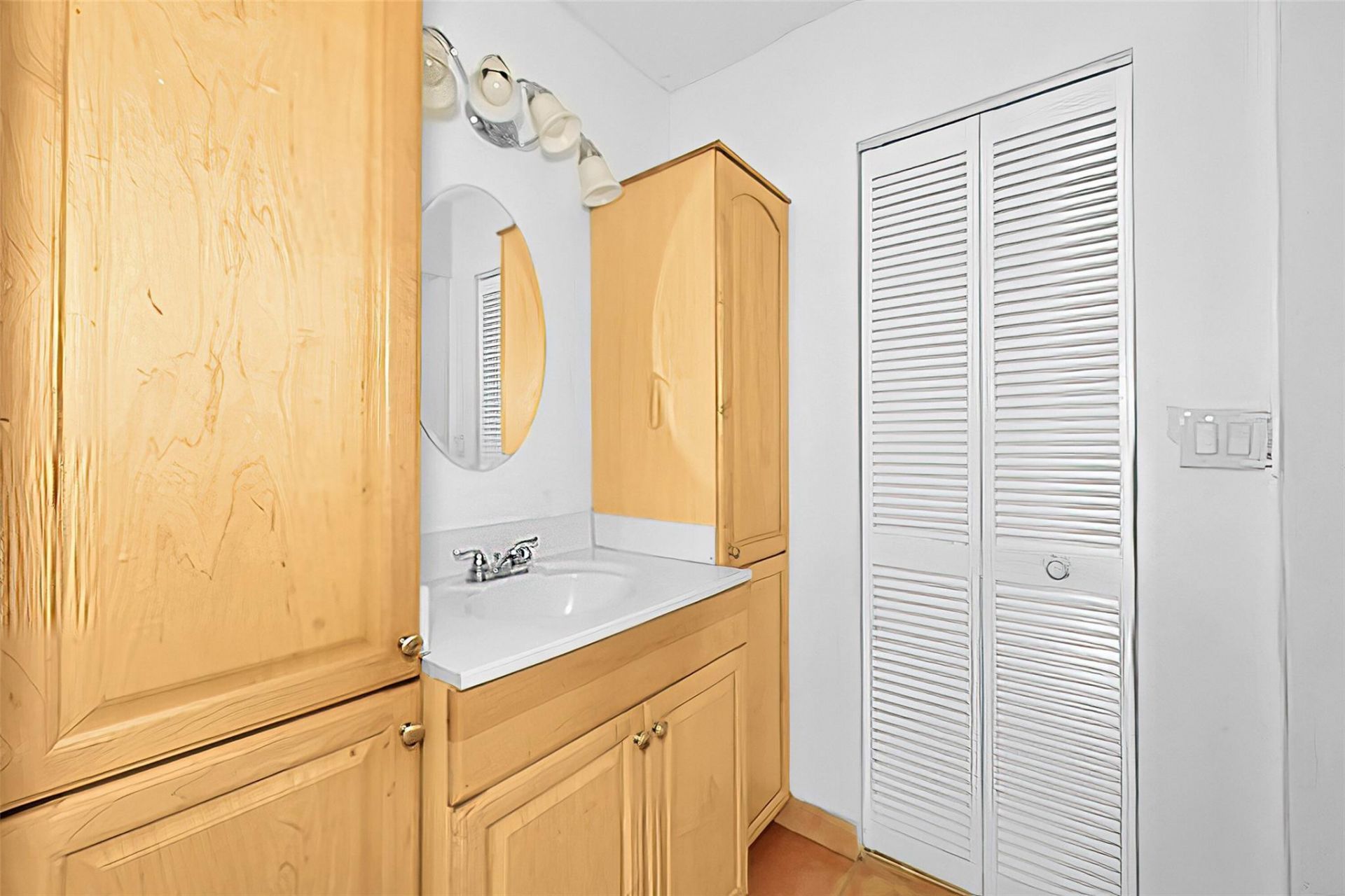10022 Winding Lake Road, Unit 102, Sunrise, FL 33351 Photo