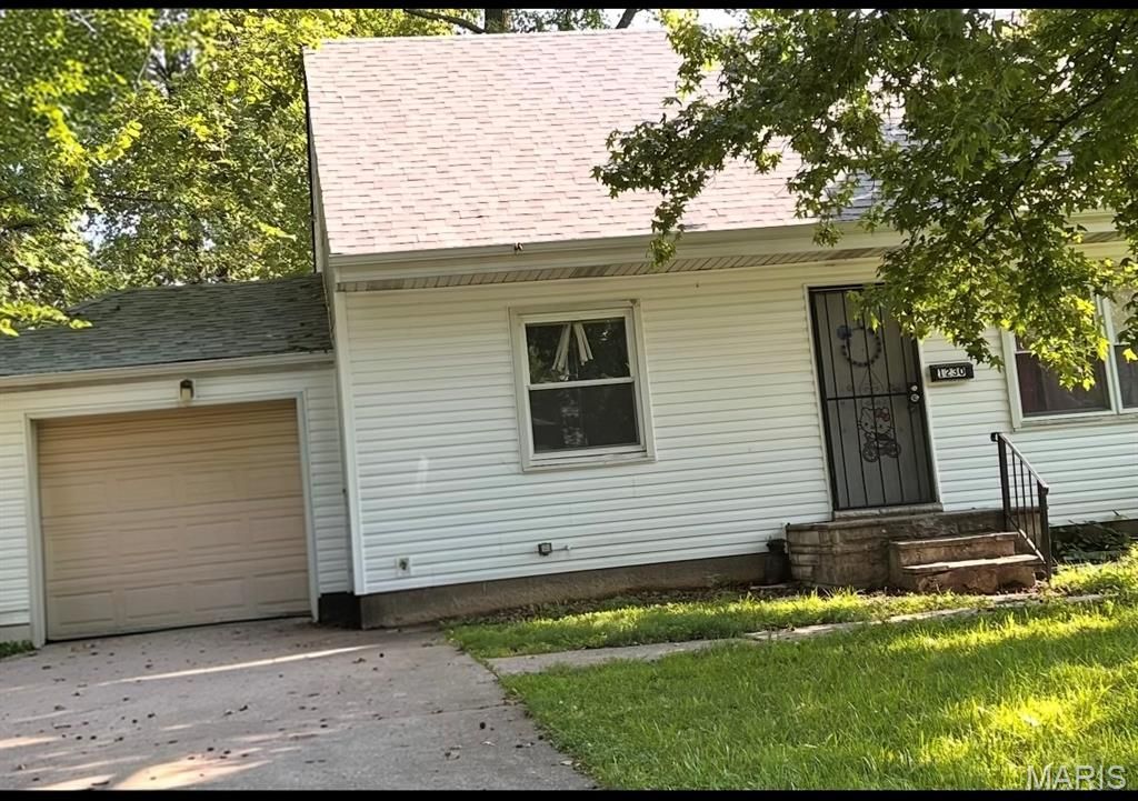 1230 Darr Drive, Bellefontaine Neighbors, MO 63137 Main Photo