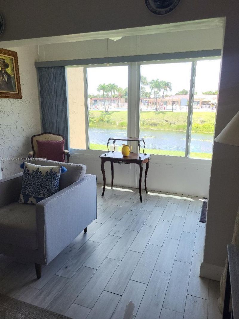 136 Lake Dora Dr, Unit 136, West Palm Beach, FL 33411 Photo