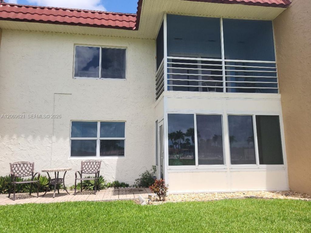 136 Lake Dora Dr, Unit 136, West Palm Beach, FL 33411 Photo