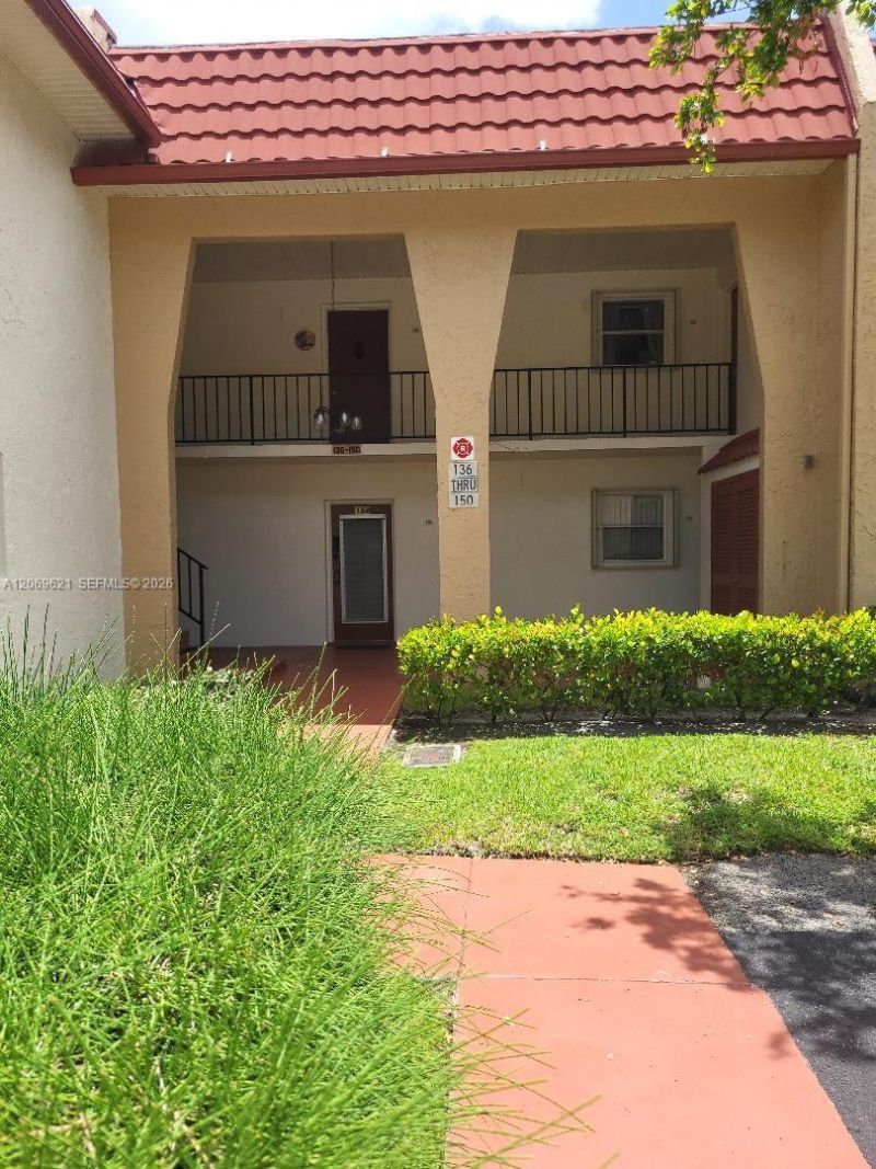 136 Lake Dora Dr, Unit 136, West Palm Beach, FL 33411 Photo