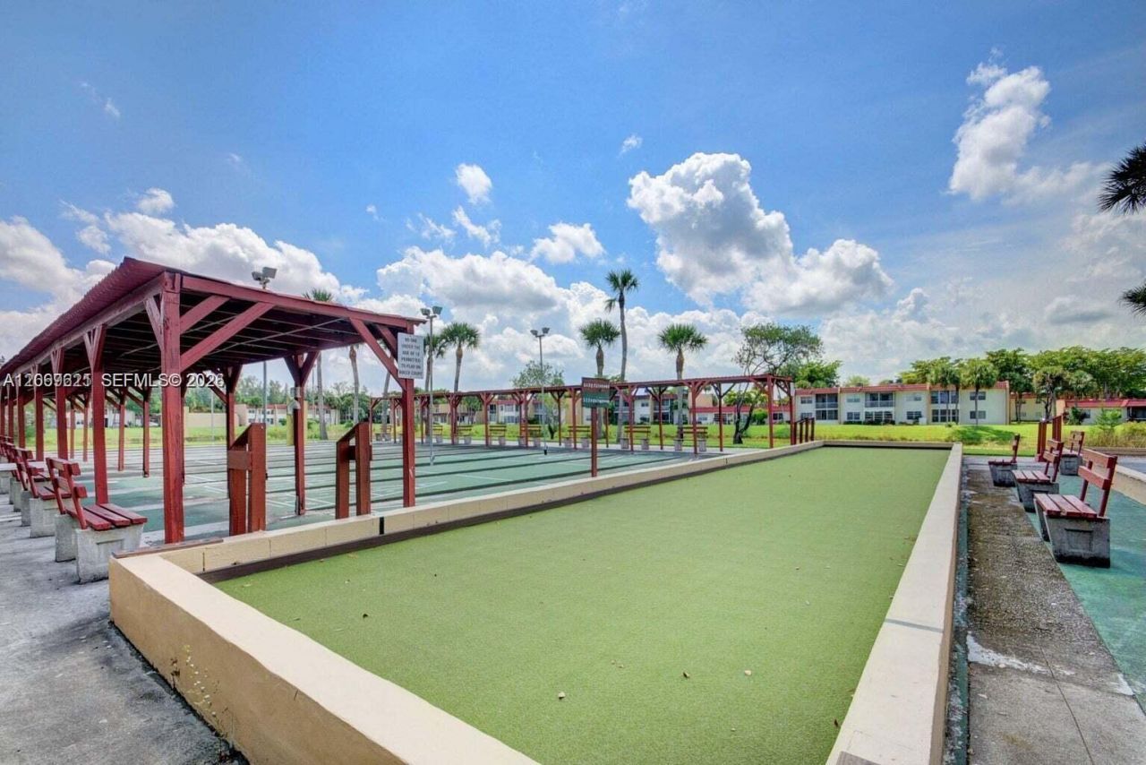 136 Lake Dora Dr, Unit 136, West Palm Beach, FL 33411 Photo