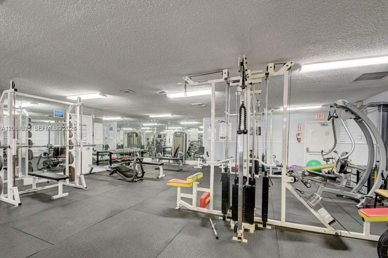 136 Lake Dora Dr, Unit 136, West Palm Beach, FL 33411 Photo