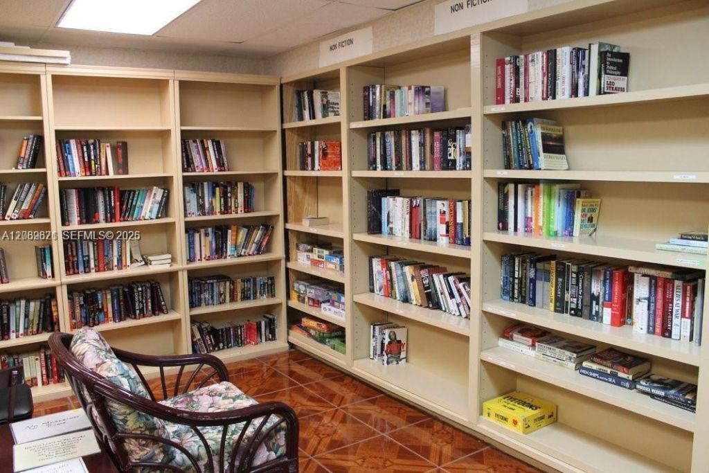 136 Lake Dora Dr, Unit 136, West Palm Beach, FL 33411 Photo