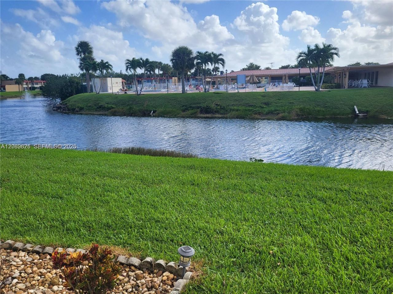 136 Lake Dora Dr, Unit 136, West Palm Beach, FL 33411 Photo