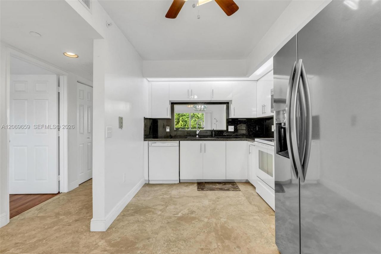 12651 SW 16th Ct , Unit 304B, Pembroke Pines, FL 33027 Photo