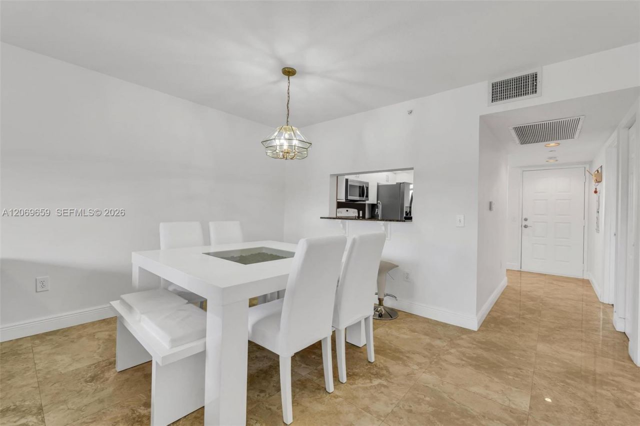 12651 SW 16th Ct , Unit 304B, Pembroke Pines, FL 33027 Photo