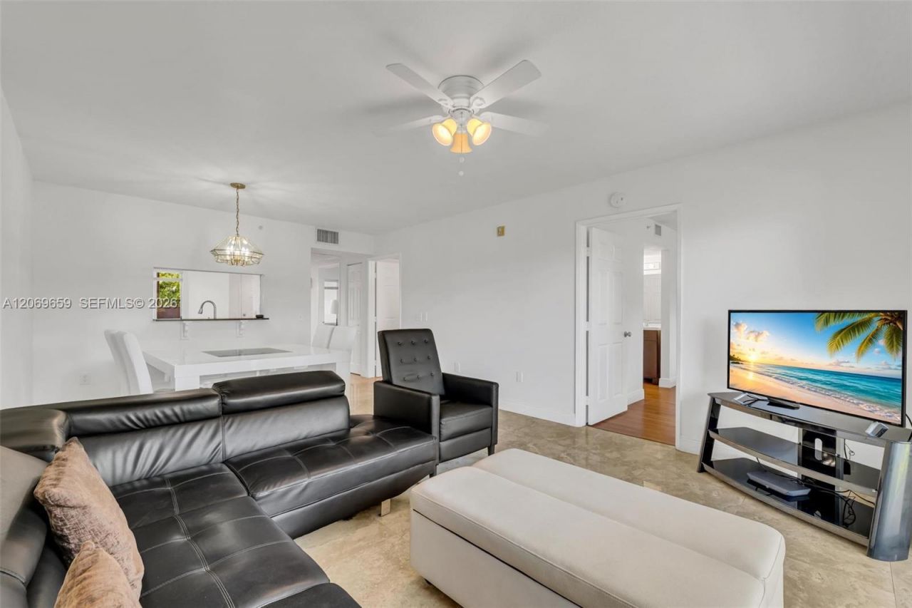 12651 SW 16th Ct , Unit 304B, Pembroke Pines, FL 33027 Photo