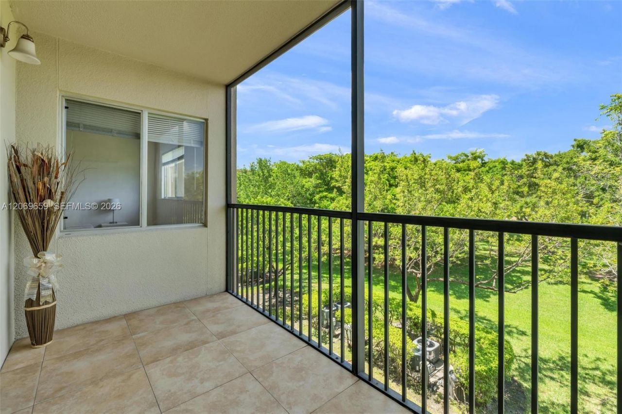 12651 SW 16th Ct , Unit 304B, Pembroke Pines, FL 33027 Photo